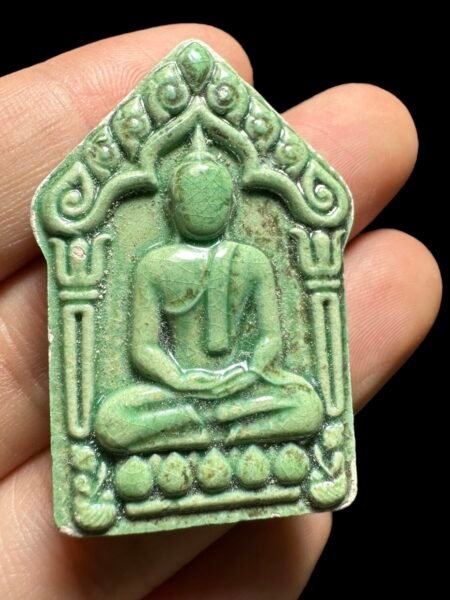 【龙婆通2558年舍缇银通坤平】金属材质、带有师傅亲手写符！当今在佛市里看到带坤爷手写符的圣物、其实大多是来自自己弟子龙婆通的手笔。